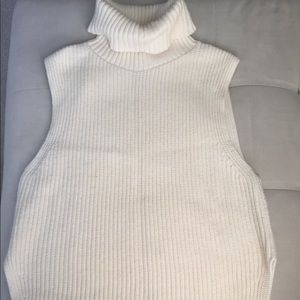 Uniqlo High Low Turtle Sweater